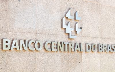 BC mantém taxa de juros em 13,75% e não sinaliza corte, apesar de pressão